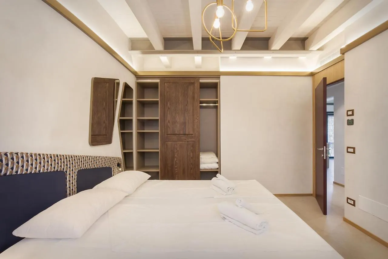 Villa Divina22- Apt Icona Con Piscina E Vista Lago Castelletto Di Brenzone 0*,  Ιταλία